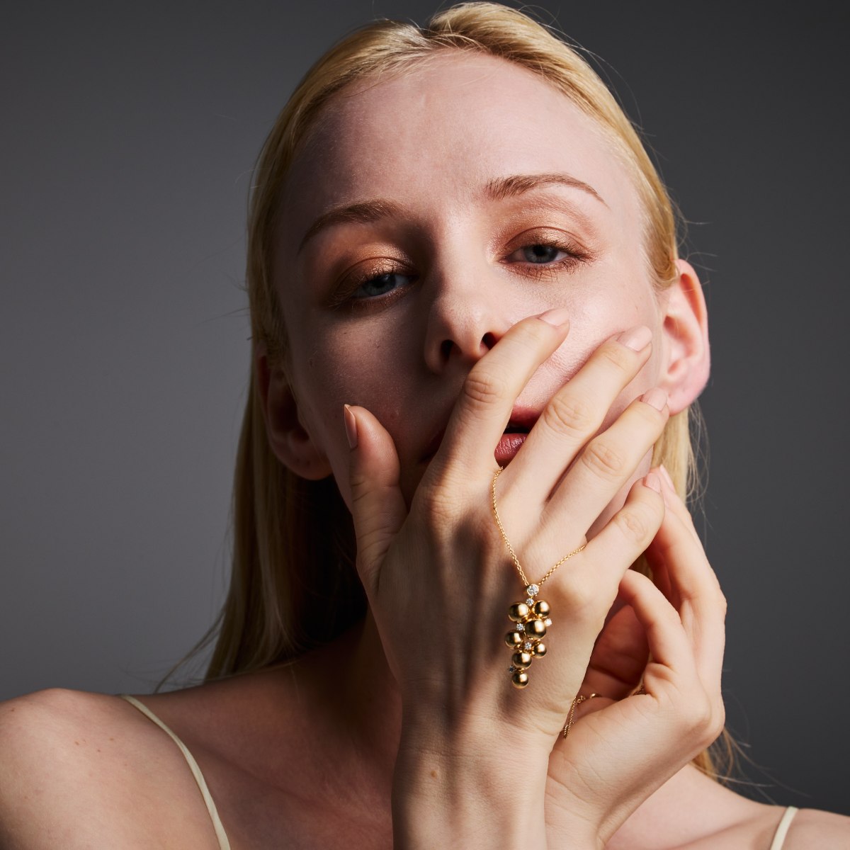 First Steps to Becoming a Professional&nbsp;Model